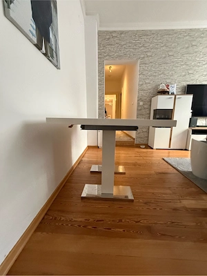 Moderner ausziehbarer Esstisch  Bild 4