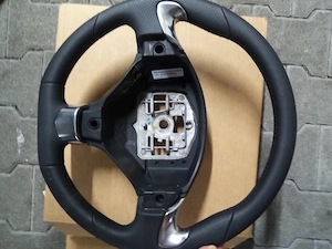 Verkaufe Peugeot 3008 Volant Lenkrad 