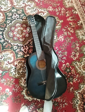 Gitarre gut erhalten 