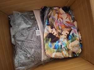 Restposten Damenbekleidung Neu Gr. 40-60 No Secret usw