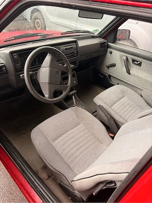 Vw Golf 2 1,8 CL Tüv Neu  Bild 6