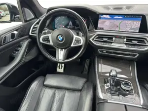 BMW X5 xDr40d M Sportpaket Laser BW Pano Driv/Park+ Bild 2