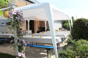 Partyzelt 3x6m mit Seitenteile
