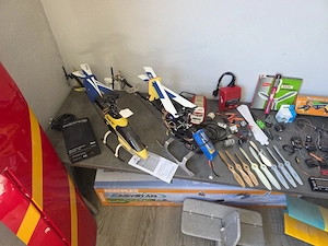 RC Modellbau Sammlung Modellflugzeuge Helikopter Zubehör Konvolut Bild 4