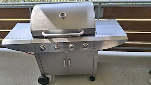 Gasgrill mit 4 Brenner  Bild 2