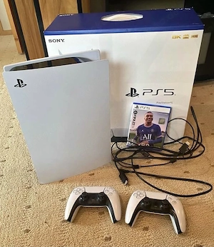 PLAYSTATION 5 avec deux manettes  Bild 4