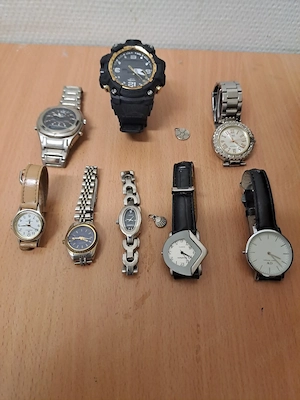 8Uhren mitHoch Qualität:Japan,Geneves,Hugeman,DW,Twins,Quartz,Exzellence,Perfect,Wasserdicht.Unisex 