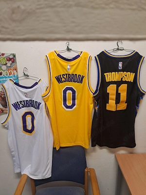 3 NBA Shirt mit Hoch Qualität,Original, XXL, sehr schön, sehr, sehr Elegant stark...usw etc.Unisex. 