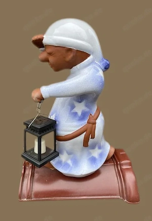 Dachfigur Dachschmuck Dachausgucker stehend mit Solarlampe verschiedene Farbvarianten Bild 7