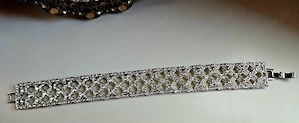MONET - Funkelndes Cocktail Armband 