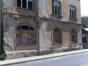 Immobilien in Görlitz mit Schimmel oder Einsturzgefahr, Gutachter berät 