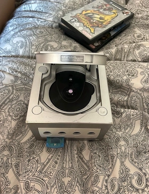 verkaufe eine nintendo game cube  Bild 4