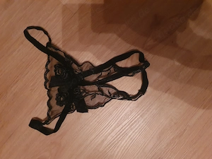 Getragene strings je 30 Euro