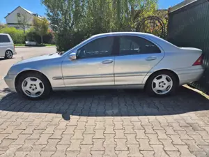 Mercedes-Benz 240 MERCEDESBENZ C 240 ** LIMOUSINE ** ELEGANCE**AUTOMATIK **SILBER