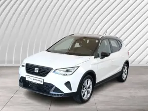 SEAT Arona FR ACC RFK NAVI LED PDC V+H DAB Parkass.