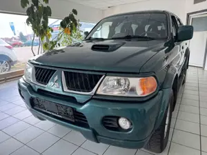 Mitsubishi Pajero Sport 2.5 TD Instyle *4X4(Allrandantieb)*