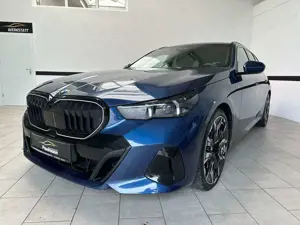 BMW 520 520d A Touring xDrive M-SPORT Navi*Leder*LED*21"