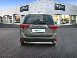 Mitsubishi Outlander Edition 100+ 4WD Bild 5