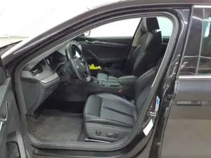 Skoda Octavia Combi Style 1,5 TSI Navi AHK Bild 3