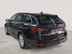 Skoda Octavia Combi Style 1,5 TSI Navi AHK Bild 2