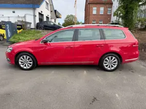Volkswagen Passat Variant Passat 1.4 TSI DSG Business TÜVService neu NAVI Bild 3