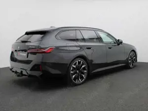 BMW 530 e xDrive M Sport Touring HUD AHK Pano Navi Bild 5
