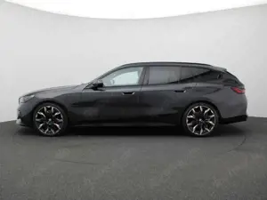 BMW 530 e xDrive M Sport Touring HUD AHK Pano Navi Bild 3