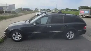 Mercedes-Benz E 220 E 220 T CDI Automatik Avantgarde