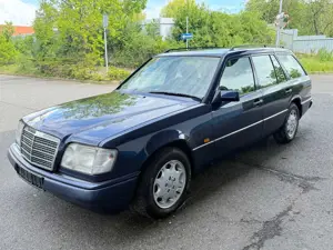Mercedes-Benz E 320 E320 T W124 7-SITZER* OLDTIMER