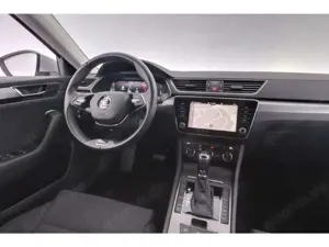 Skoda Superb 2.0TDI Combi DSG Style+LED+NAVI+VIRTUAL