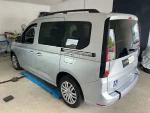 Volkswagen Caddy Rollstuhlrampe , Behindertengerecht