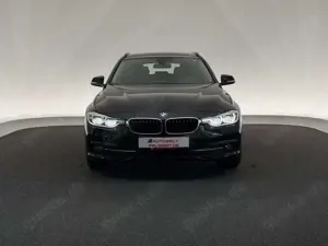 BMW 318 d Touring*SPORT LINE*LED-PDC-SHZ-TEMP-CD-NAVI Bild 2