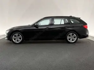 BMW 318 d Touring*SPORT LINE*LED-PDC-SHZ-TEMP-CD-NAVI Bild 4