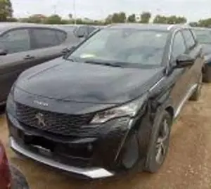 Peugeot 5008 1.5 Blue-HDI FAP Allure Pack AT 7-Si+Navi+R-Kam+