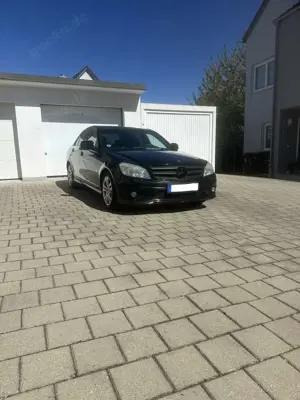 Mercedes-Benz C 180 Kompressor BlueEFFICIENCY
