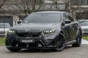 BMW M5 2026.DR.ASS.PLUS.PANO.360°.4ZONEN.LHZ.BW.AHK