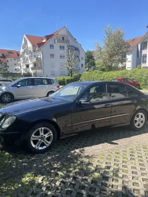 Mercedes-Benz E 220 Elegance