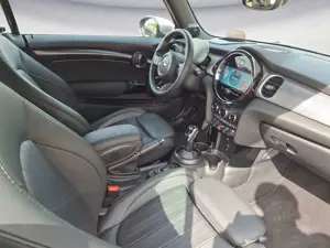 MINI Cooper S Cabrio JCW Trim Steptronic EDC RFT Bild 3