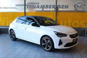 Opel Corsa F Ultimate AT-8 IntelliLux-LED Massage