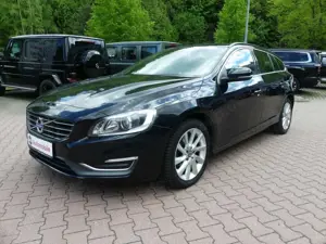 Volvo V60 2.0*AHK*PDC*SHZ*Automatik*Klimaauto*Navi*USB