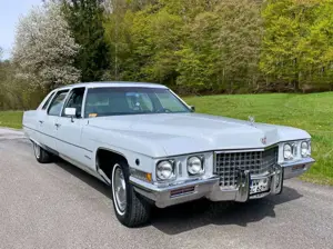Cadillac Fleetwood 75 Sedan