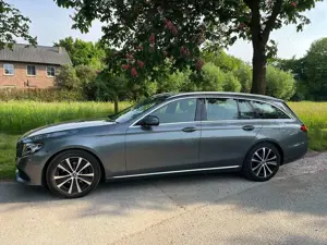 Mercedes-Benz E 220 d T 9G-TRONIC Avantgarde