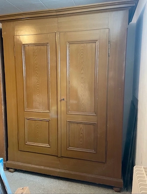 Echtholz massiv um 1900 Kleiderschrank antik Maße 207x166 x60 cm Holz