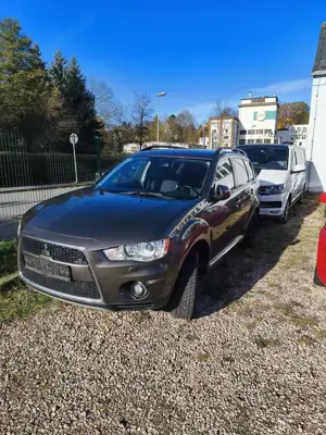Mitsubishi Outlander 2.2 DI-D 4WD TC-SST Invite Bild 2