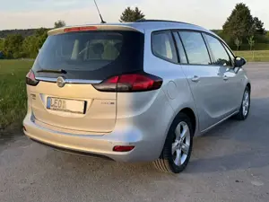 Opel Zafira Bild 2