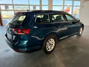 Volkswagen Passat Variant Business*NaviKam.*LED*AHK. Bild 4