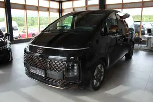 Hyundai STARIA 2.2 CRDi Signature 4WD*7.SITZER*360°*