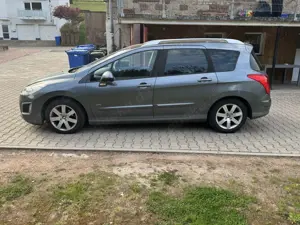 Peugeot 308 Bild 2