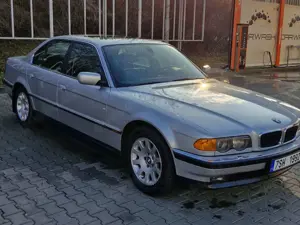 BMW 740