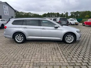 Volkswagen Passat Variant Business AHK/Kamera/HarmanKardon Bild 5